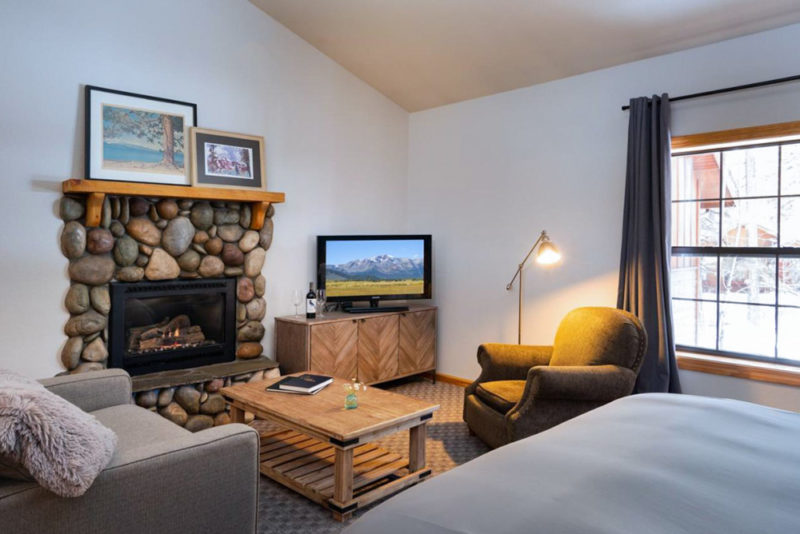 Cool Hotels in South Lake Tahoe, California: Black Bear Lodge