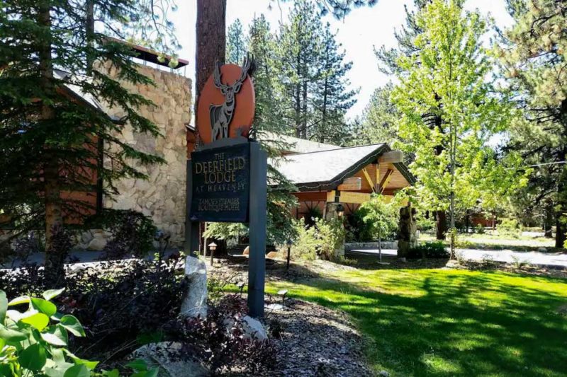 Cool South Lake Tahoe Hotels: Deerfield Lodge