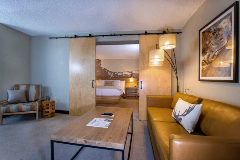 Estes Park Hotels Near Rocky Mountain National Park: The Ridgeline Hotel