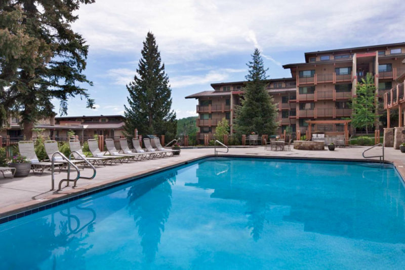 Where to Stay in Aspen: Stonebridge Inn
