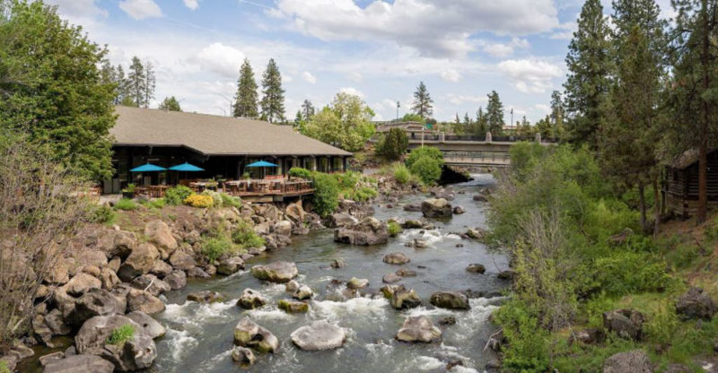 Best Hotels in Bend, Oregon: Riverhouse on the Deschutes