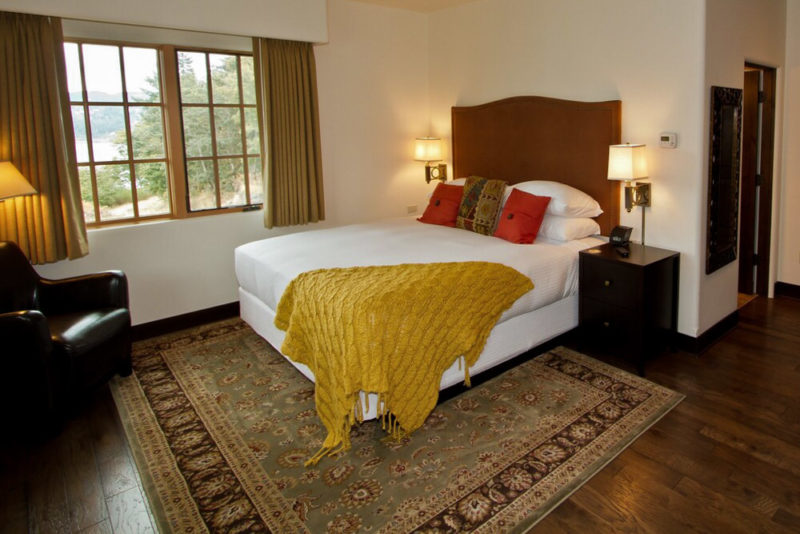 Best Hotels in Hood River, Oregon: Columbia Cliff Villas