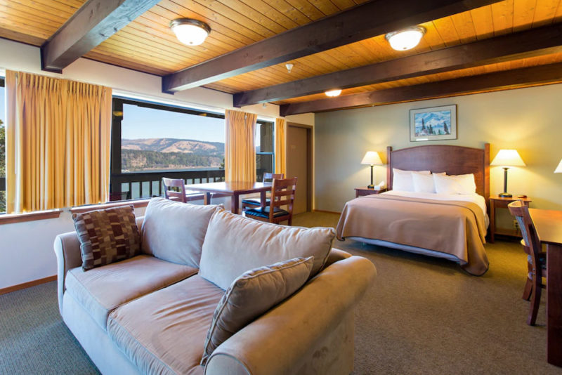 Cool Hood River Hotels: Westcliff Lodge