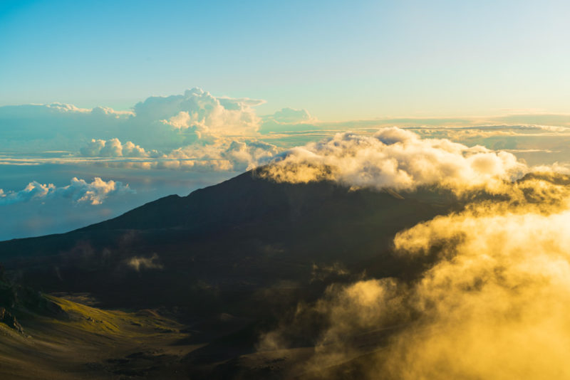 Cool Things to do on Maui: Haleakala Crater for Sunrise