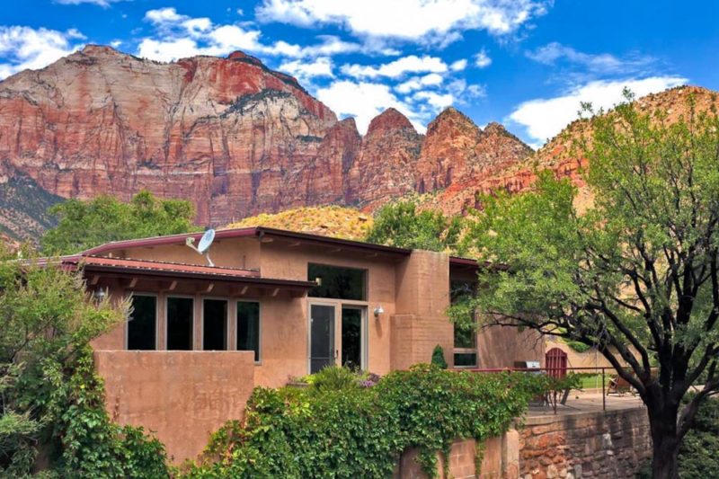 Cool Zion National Park Hotels: Flanigan's Inn