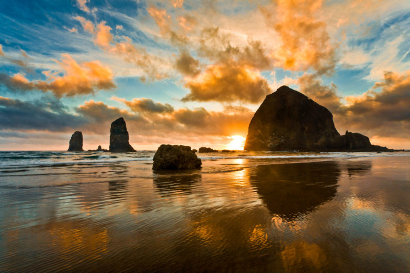 Must do Things in Oregon: Cannon Beach Haystack Rock