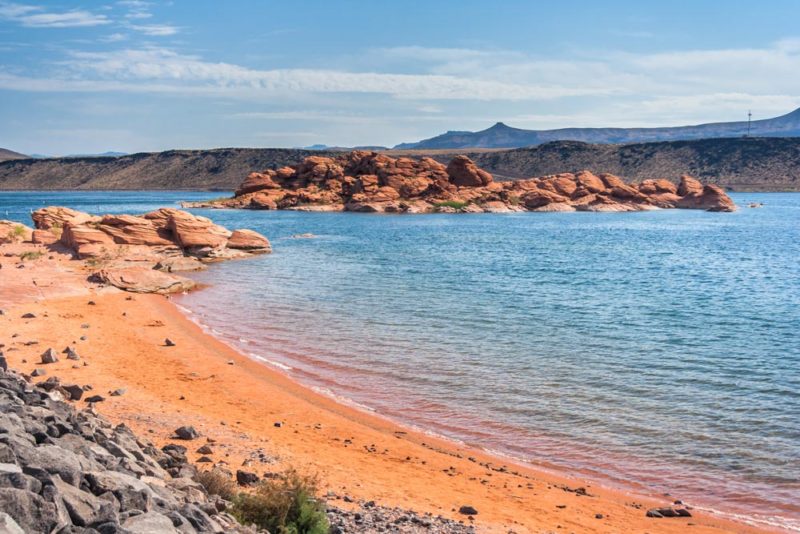 Unique Things to do in Utah: Sand Hollow State Park