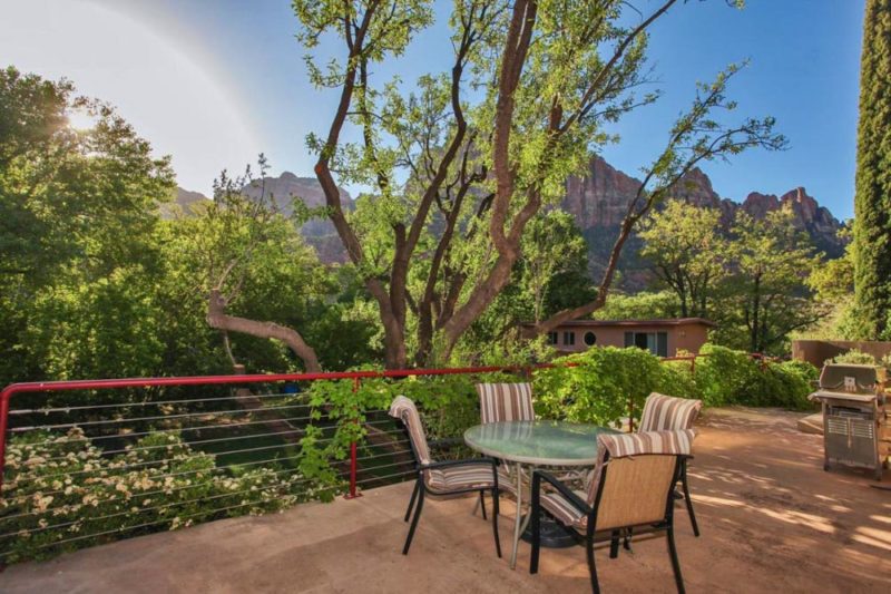 Where to Stay in Zion National Park: Flanigan's Inn