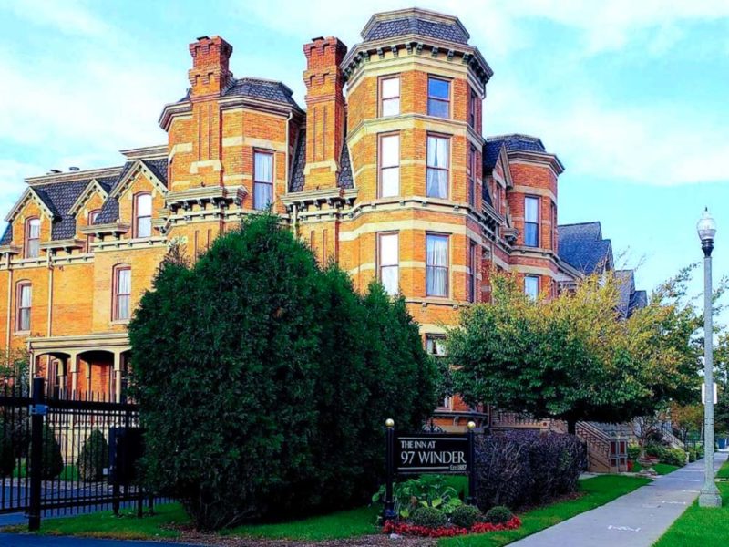 Best Detroit Hotels: The Inn at 97 Winder
