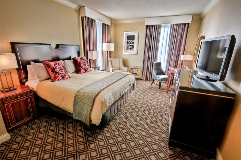 Best Indianapolis Hotels: Omni Severin Hotel