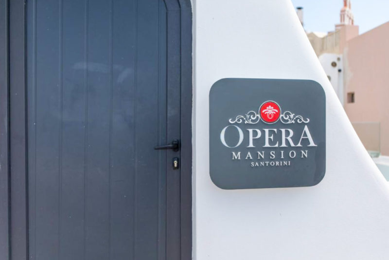 Best Santorini City Hotels: Opera Mansion