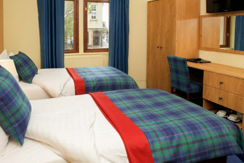 Boutique Hotels in Glasgow, Scotland: The Pipers’ Tryst Hotel
