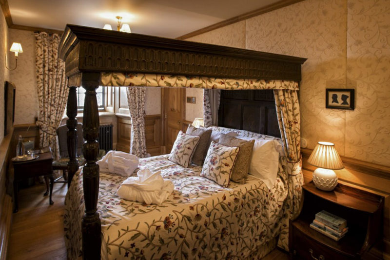 Cool Scotland Castle Hotels: Mingary Castle