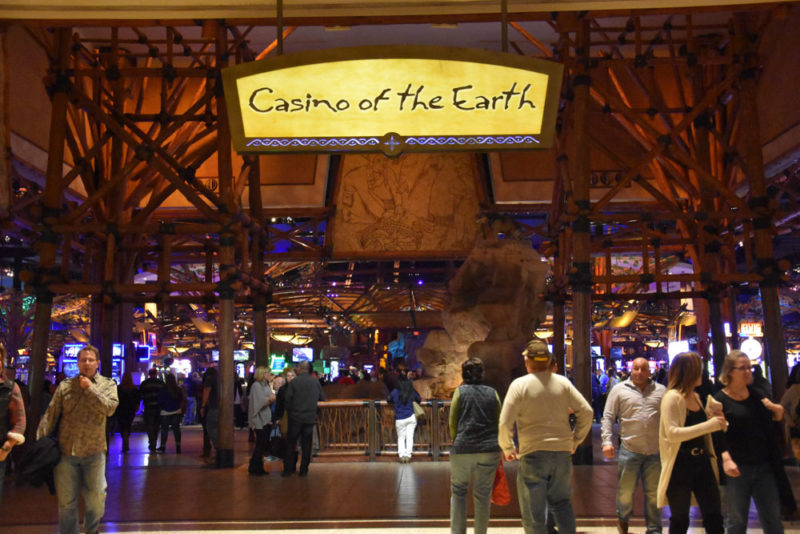 Cool Things to do in Connecticut: Mohegan Sun Casino