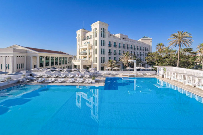 Cool Valencia Hotels: Las Arenas Balneario Resort