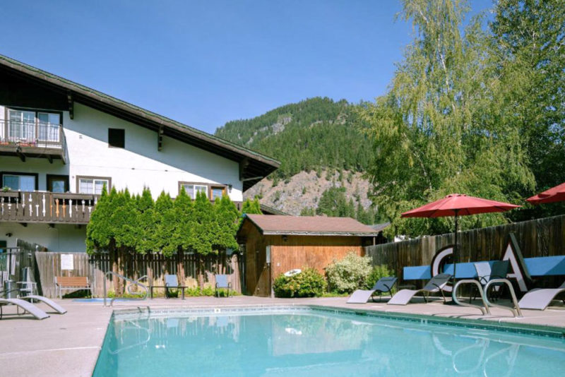 Cool Leavenworth Hotels: Blue Elk Inn