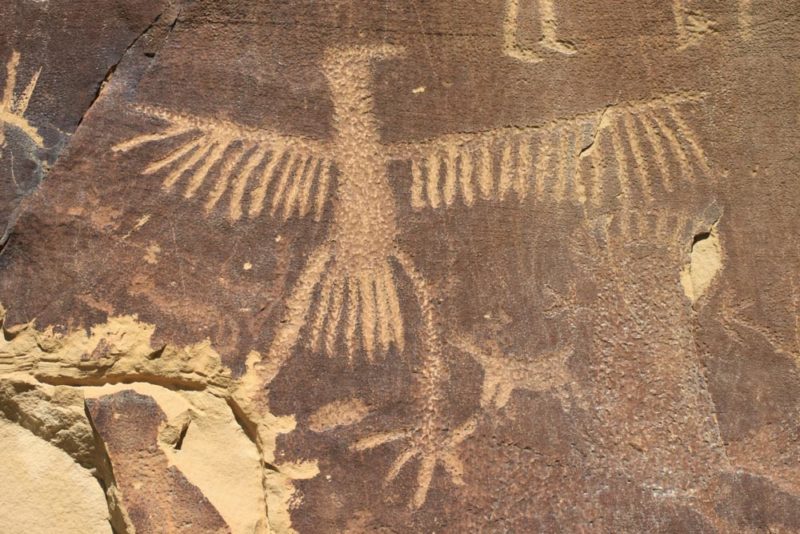 Cool Things to do in Wyoming: Legend Rock Petroglyph Site