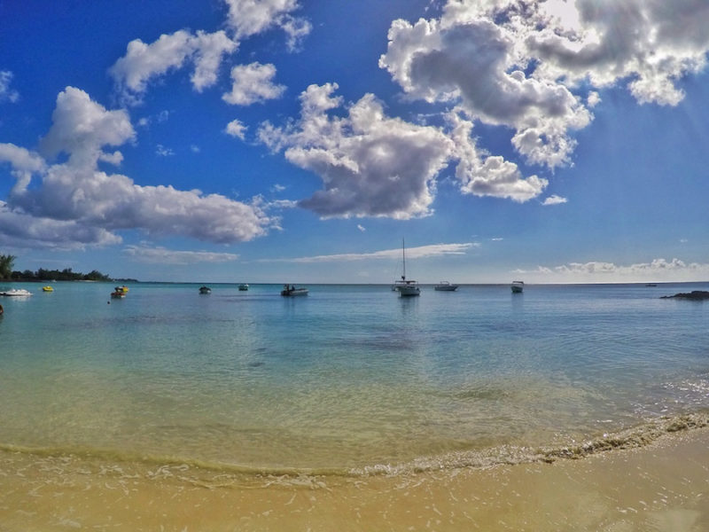 Budget Travel Mauritius: Beach