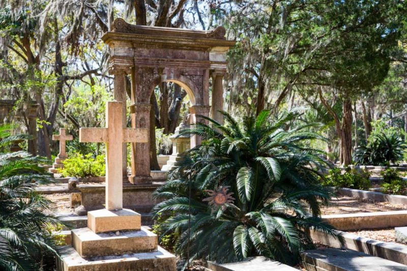 Cool Things to do in Savannah: Bonaventure Cemetery
