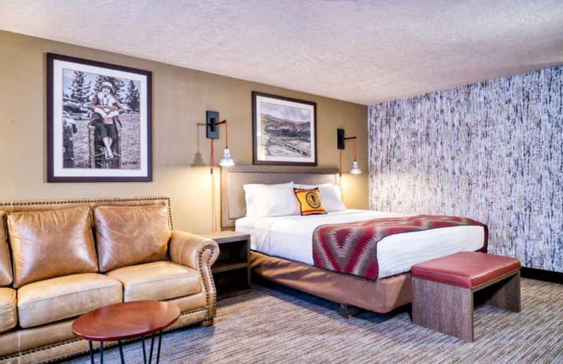 Best Hotels Near Yellowstone National Park: Yellowstone Park Hotel