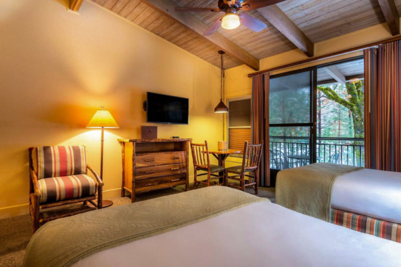 Closest Hotels to Yosemite National Park: Yosemite Valley Lodge