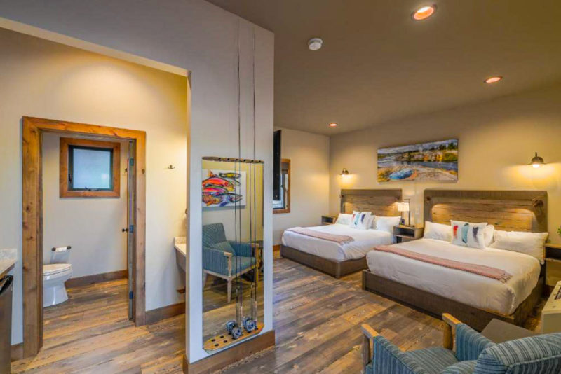 Cool Yellowstone National Park Hotels: Golden Stone Inn