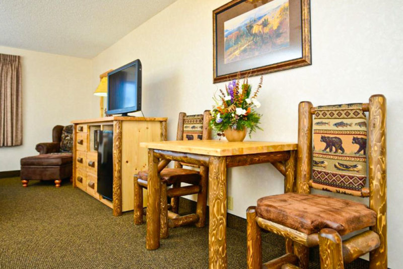 Hotels Close to Yellowstone National Park: Kelly Inn West Yellowstone