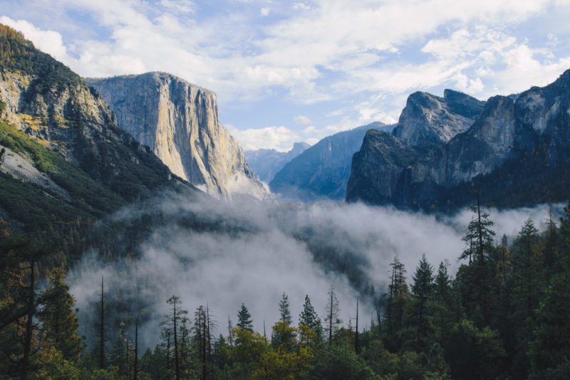 Must do things in Yosemite National Park: Yosemite Valley Views from Tunnel View