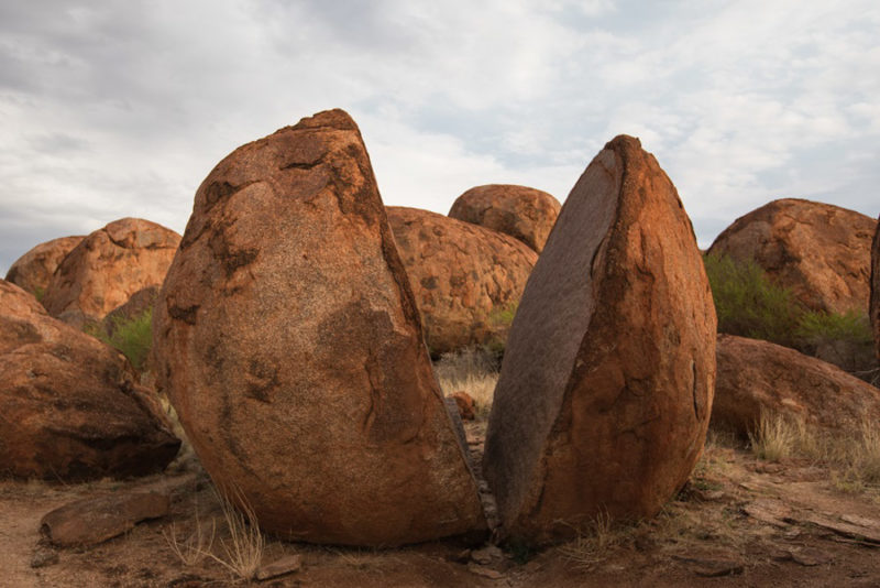 Outback Travel: Devil's Marbles Rocks