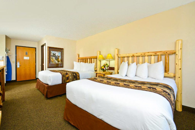 Wyoming Hotels Near Yellowstone National Park: Kelly Inn West Yellowstone