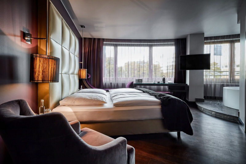Best Hotels Frankfurt Germany: Roomers