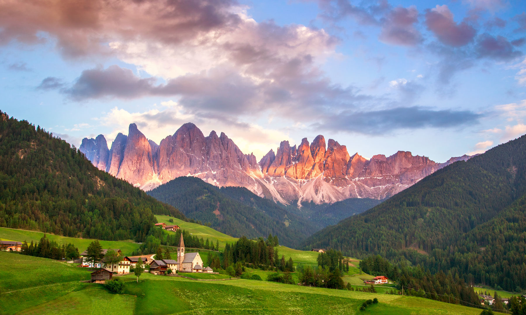 The Best Summer Hikes in the Dolomites