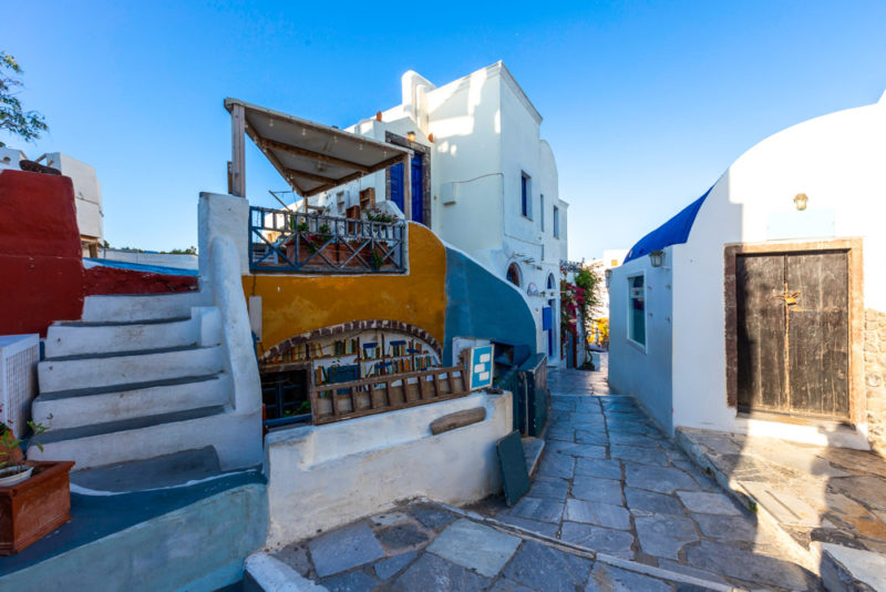 Best Things to do in Oia: Winding Streets