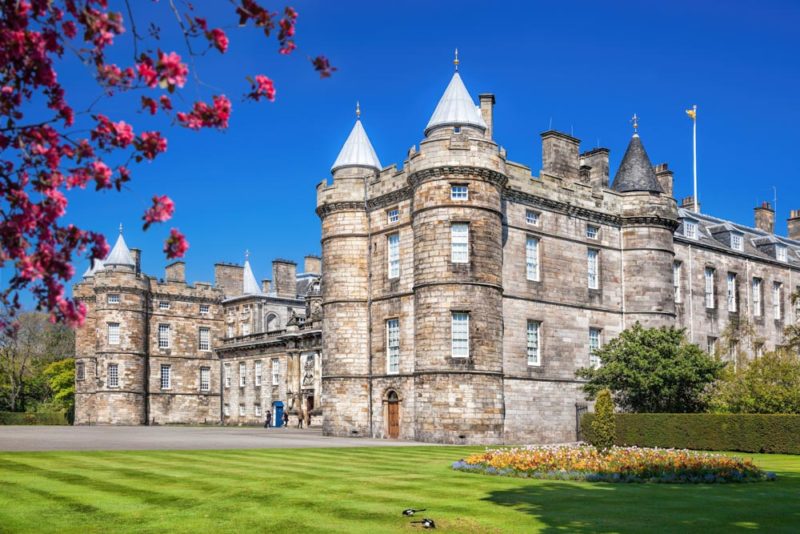 Cool Things to do in Edinburgh: Holyrood Palace