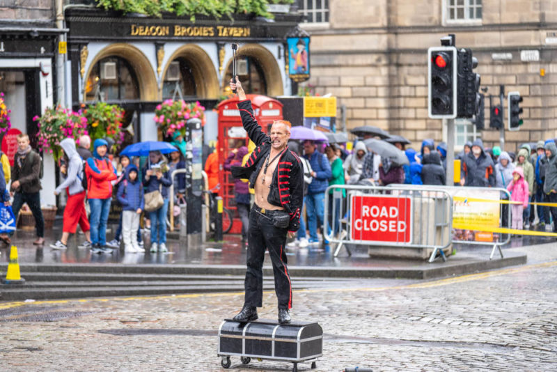 Must do things in Edinburgh: Largest Arts Festival in the World