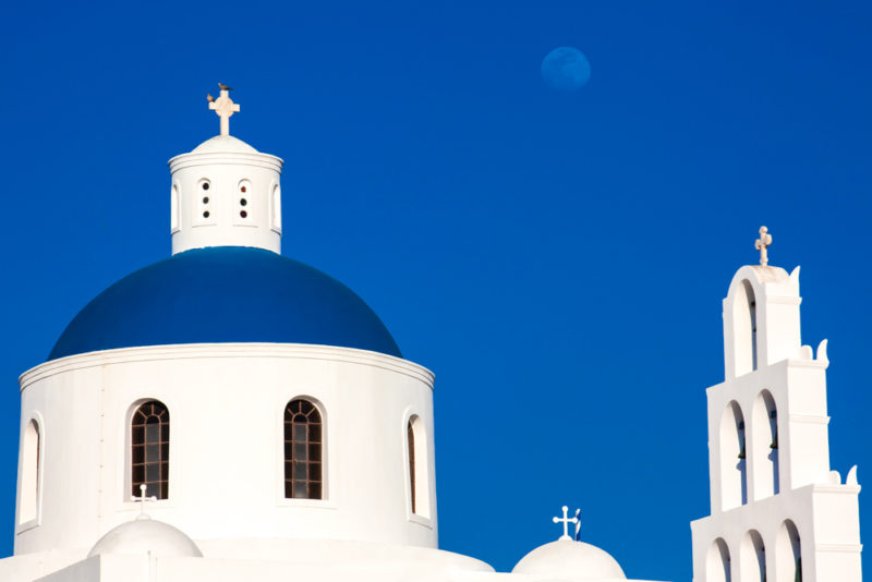Unique Things to do in Oia: Church of Panagia Platsani