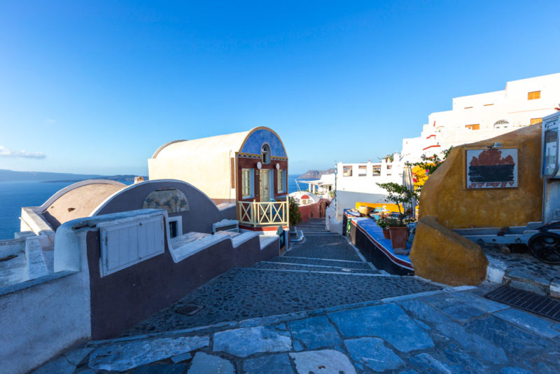 Unique Things to do in Oia: Winding Streets