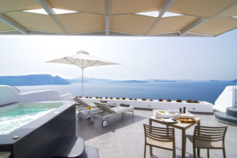 Cool Hotels Oia Greece: Santorini Secret Suites & Spa