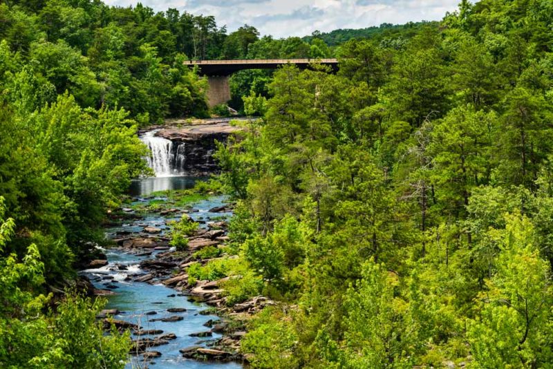Cool Things to do in Alabama: Hiking & Swimming in Little River Canyon