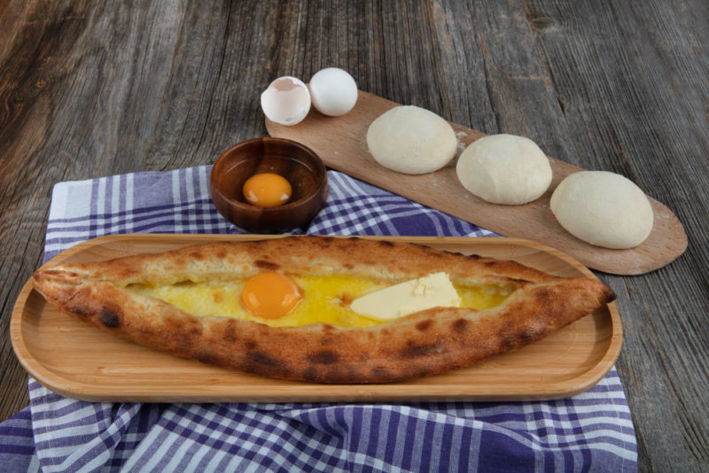 Best Things to do in Istanbul: Pide