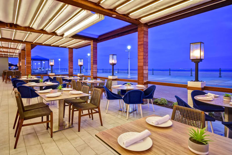 Cool Virginia Beach Hotels: DoubleTree by Hilton Oceanfront Virginia Beach