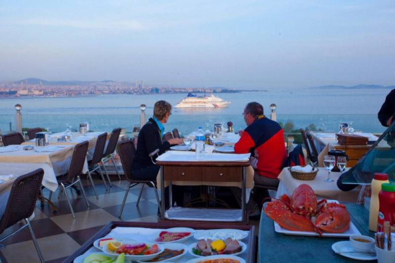 Must do things in Istanbul: Rooftop bar