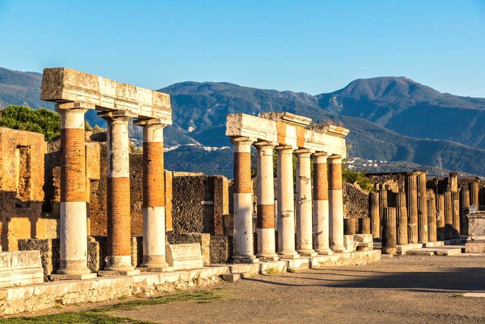 Must do things in Italy: Ruins of Pompeii