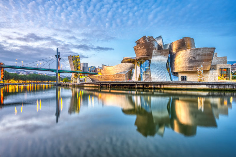 Spain Things to do: Museo Guggenheim Bilbao