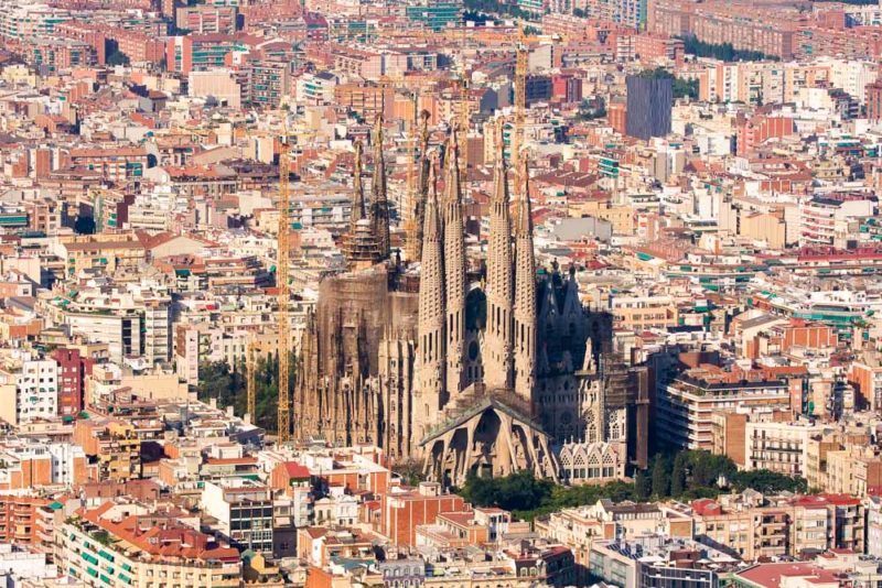Unique Things to do in Spain: Sagrada Familia