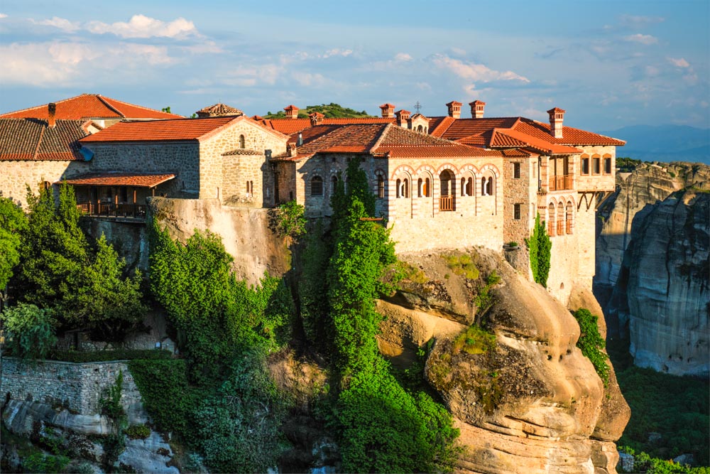 What to do in Greece: Monasteries of Meteora