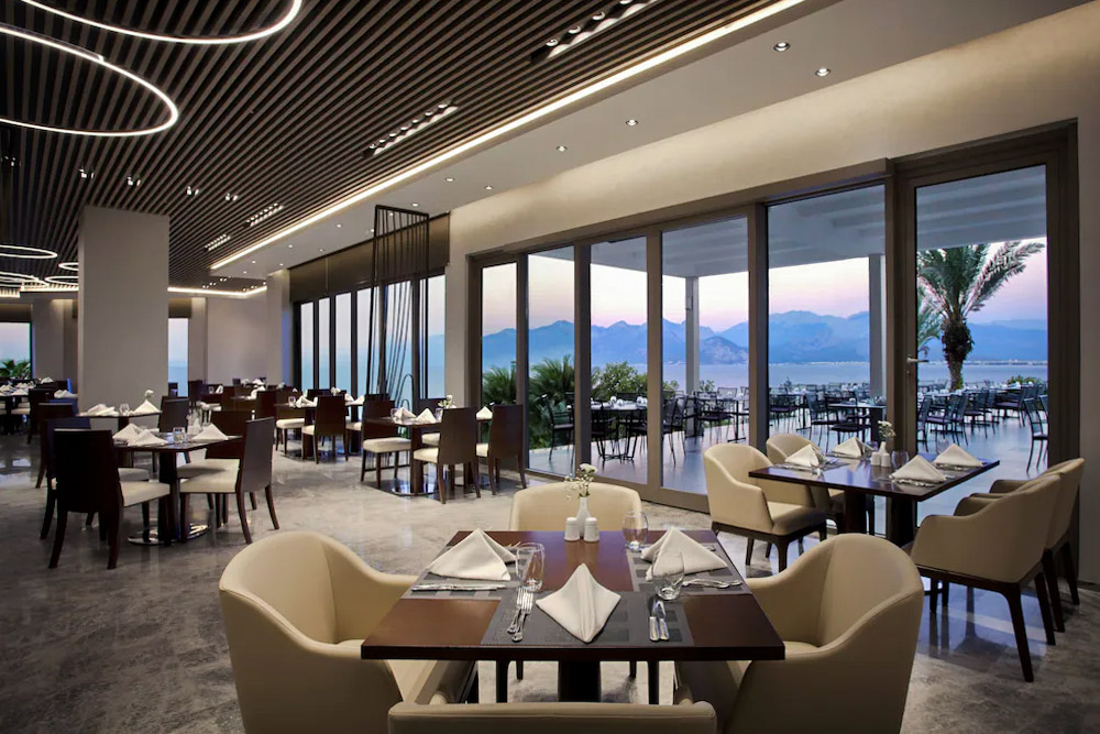 Where to stay in Antalya Turkey: Akra Hotel