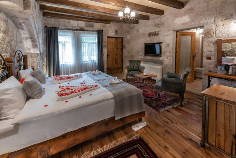 Where to stay in Cappadocia Turkey: Sarnich Cave Suites