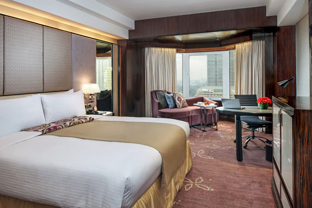 Cool Hotels Manila Philippines: Diamond Hotel