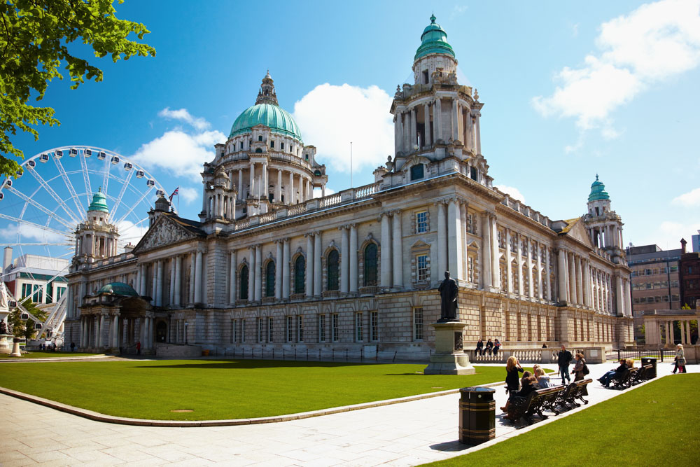 Cool Things to do in Belfast: City Hall